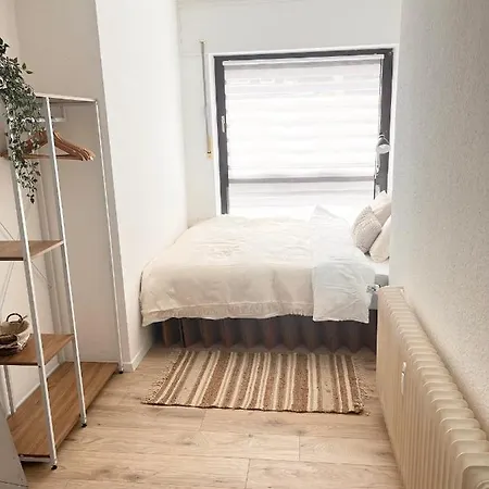 Apartment Gemuetliches Zentrales 2 Min Bis Du Hbf