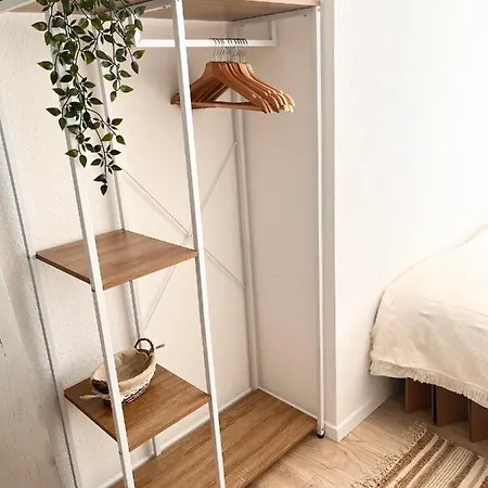 Gemuetliches Zentrales 2 Min Bis Du Hbf Duisburg