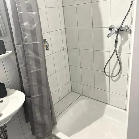 Gemuetliches Zentrales 2 Min Bis Du Hbf Apartman